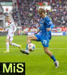 15.02.2026, Fussball 1. Bundesliga 2025/2026, 22.Spieltag, FC Augsburg - 1.FC Heidenheim, in der WWK-Arena Augsburg.  Hennes Behrens (1.FC Heidenheim) am Ball 