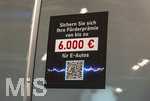 20.02.2026, Die Auto-Messe Münchner Auto Tage 2026 in München im Messegelände Riem. Staunen und Testen und Kaufen, Autohändler zeigen ihre neuesten Modelle.  Schild weist hin auf die 6000 Euro Staatlicher Förderung für E-Autos