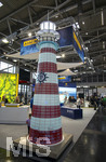 20.02.2026, Die Reise- und Freizeitmesse f.r.e.e.26 in München im Messegelände Riem.  MSC-Kreuzfahrten mit einem riesigen Leuchtturm an ihrem Messestand.
