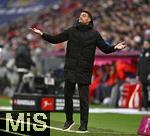 21.02.2026, Fussball Bundesliga 2025/2026, 23.Spieltag, FC Bayern M�nchen - Eintracht Frankfurt, in der Allianz-Arena M�nchen,   Trainer Albert Riera (Eintracht Frankfurt) unzufrieden


