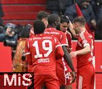 21.02.2026, Fussball Bundesliga 2025/2026, 23.Spieltag, FC Bayern M�nchen - Eintracht Frankfurt, in der Allianz-Arena M�nchen,   Torjubel nach dem 1:0 um den Torsch�tzen Aleksandar Pavlovic (FC Bayern M�nchen) 


