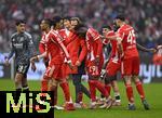 21.02.2026, Fussball Bundesliga 2025/2026, 23.Spieltag, FC Bayern M�nchen - Eintracht Frankfurt, in der Allianz-Arena M�nchen,   Alphonso Davies (FC Bayern M�nchen) ist angeschlagen und entt�uscht.


