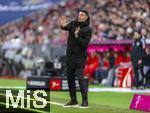 21.02.2026, Fussball Bundesliga 2025/2026, 23.Spieltag, FC Bayern München - Eintracht Frankfurt, in der Allianz-Arena München,  Trainer Albert Riera (Eintracht Frankfurt) in Rage 