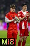 21.02.2026, Fussball Bundesliga 2025/2026, 23.Spieltag, FC Bayern München - Eintracht Frankfurt, in der Allianz-Arena München, Torwart Jannis Bärtl (FC Bayern München) und Min-jae Kim (Bayern München, Minjae Kim) 