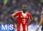 21.02.2026, Fussball Bundesliga 2025/2026, 23.Spieltag, FC Bayern München - Eintracht Frankfurt, in der Allianz-Arena München, Dayot Upamecano (FC Bayern München) nachdenklich 