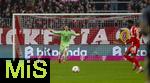 21.02.2026, Fussball Bundesliga 2025/2026, 23.Spieltag, FC Bayern München - Eintracht Frankfurt, in der Allianz-Arena München, Torwart Jonas Urbig (FC Bayern München) 