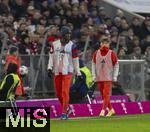21.02.2026, Fussball Bundesliga 2025/2026, 23.Spieltag, FC Bayern München - Eintracht Frankfurt, in der Allianz-Arena München, Ersatzspieler Nicolas Jackson (FC Bayern München) und Lennart Karl (FC Bayern München) 