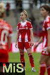22.02.2026, Google Pixel Frauen-Fussball Bundesliga 2025/2026, 19.Spieltag, FC Bayern München - VfL Wolfsburg, im Bayern-Campus München, Giulia Gwinn (FC Bayern München) nachdenklich 