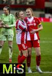 22.02.2026, Google Pixel Frauen-Fussball Bundesliga 2025/2026, 19.Spieltag, FC Bayern München - VfL Wolfsburg, im Bayern-Campus München, Schlussjubel re: Glodis Perla Viggosdottir (FC Bayern München) li: Georgia Stanway (FC Bayern München) 