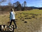 26.02.2026, Winterlandschaft bei F�ssen im Allg�u, am Hopfensee, am ersten warmen Sonnentag nach dem harten Winter.  Maulwurfsh�gel
