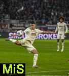 27.02.2026, Fussball 1. Bundesliga 2025/2026, 24.Spieltag, FC Augsburg - 1.FC Köln, in der WWK-Arena Augsburg. li: Robin Fellhauer (Augsburg) Schuss.