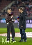 27.02.2026, Fussball 1. Bundesliga 2025/2026, 24.Spieltag, FC Augsburg - 1.FC Köln, in der WWK-Arena Augsburg. v.li: Katharina Kleinfeld, Moderatorin SKY-Sport, Thomas Hitzlsperger (SKY-Experte)