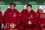 27.02.2026, Fussball 1. Bundesliga 2025/2026, 24.Spieltag, FC Augsburg - 1.FC Köln, in der WWK-Arena Augsburg. Ersatzbank, li: Youssoupha Niang (Köln), re: Felipe Chavez (1.FC Köln) 