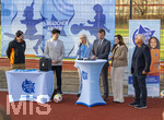 02.03.2026, Fussball  Eröffnung Niederlassung Mädchen an den Ball, in Nürnberg an der Maiacher Schule, Nürnbergs Oberbürgermeister Marcus König 3.v.re), Anna Seliger (3.v.li, MadB), Cornelia Trinkl (Sport und Schulreferentin Nürnberg), Yakub Altunas (BBBank), Zoran Malusic (VIVACTIV Krankenkasse), 