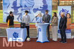02.03.2026, Fussball  Eröffnung Niederlassung Mädchen an den Ball, in Nürnberg an der Maiacher Schule, Nürnbergs Oberbürgermeister Marcus König 3.v.re), Anna Seliger (3.v.li, MadB), Cornelia Trinkl (Sport und Schulreferentin Nürnberg), Yakub Altunas (BBBank), Zoran Malusic (VIVACTIV Krankenkasse), 