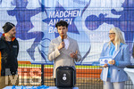 02.03.2026, Fussball  Eröffnung Niederlassung Mädchen an den Ball, in Nürnberg an der Maiacher Schule, Anna Seliger (re, MadB), Yakub Altunas (mitte, BBBank), Zoran Malusic (VIVACTIV Krankenkasse), 