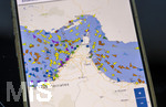 04.03.2026,  Iran-Krieg, an der Straße von Hormus stauen sich die Tankschiffe, wie man hier an einem Schiff-Tracker (Vesselfinder) auf einem Handy sehen kann.