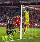 06.03.2026, Fussball Bundesliga 2025/2026, 25.Spieltag, FC Bayern München - Borussia Mönchengladbach, in der Allianz-Arena München, v.li: Nico Elvedi (Borussia Mönchengladbach), Maycon Cardozo (Bayern München), Javi Fernandez (Bayern München) 