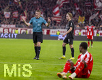 06.03.2026, Fussball Bundesliga 2025/2026, 25.Spieltag, FC Bayern München - Borussia Mönchengladbach, in der Allianz-Arena München, Schiedrichter Robert Schröder pfeift 