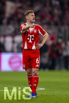 06.03.2026, Fussball Bundesliga 2025/2026, 25.Spieltag, FC Bayern München - Borussia Mönchengladbach, in der Allianz-Arena München, Joshua Kimmich (FC Bayern München) gibt Anweisungen.