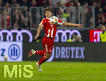 06.03.2026, Fussball Bundesliga 2025/2026, 25.Spieltag, FC Bayern München - Borussia Mönchengladbach, in der Allianz-Arena München, Tom Bischof (Bayern München) am Ball 