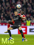 06.03.2026, Fussball Bundesliga 2025/2026, 25.Spieltag, FC Bayern München - Borussia Mönchengladbach, in der Allianz-Arena München, Hoch das Bein! Dayot Upamecano (FC Bayern München) gegen Haris Tabakovic (Borussia Mönchengladbach) 