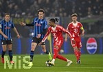 10.03.2026,  Fussball UEFA Championsleague 2025/2026: Achtelfinale, Atalanta Bergamo - FC Bayern München, in der New Balance Arena (Bergamo, Italien), Michael Olise (FC Bayern München) setzt sich durch.
  

