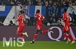 10.03.2026,  Fussball UEFA Championsleague 2025/2026: Achtelfinale, Atalanta Bergamo - FC Bayern München, in der New Balance Arena (Bergamo, Italien), v.l. Michael Olise (FC Bayern München), Dayot Upamecano (FC Bayern München) und Nicolas Jackson (FC Bayern München) jubeln
  

