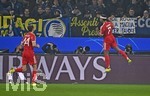 10.03.2026,  Fussball UEFA Championsleague 2025/2026: Achtelfinale, Atalanta Bergamo - FC Bayern München, in der New Balance Arena (Bergamo, Italien), v.l. Josip Stanisic (Bayern München) und Serge Gnabry (FC Bayern München) jubeln
  


