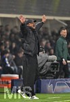 10.03.2026,  Fussball UEFA Championsleague 2025/2026: Achtelfinale, Atalanta Bergamo - FC Bayern München, in der New Balance Arena (Bergamo, Italien), Trainer Vincent Kompany (FC Bayern München) breitet die Arme aus.
  

