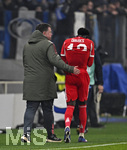 10.03.2026,  Fussball UEFA Championsleague 2025/2026: Achtelfinale, Atalanta Bergamo - FC Bayern München, in der New Balance Arena (Bergamo, Italien), Alphonso Davies (FC Bayern München) geht aus dem Spiel.
  

