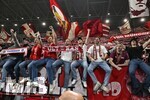 10.03.2026,  Fussball UEFA Championsleague 2025/2026: Achtelfinale, Atalanta Bergamo - FC Bayern München, in der New Balance Arena (Bergamo, Italien), Die Bayern Fans jubeln 
  

