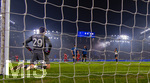 10.03.2026,  Fussball UEFA Championsleague 2025/2026: Achtelfinale, Atalanta Bergamo - FC Bayern München, in der New Balance Arena (Bergamo, Italien),  Torwart Marco Carnesecchi (Atalanta Bergamo) geschockt am Boden, nach dem erneuten Gegentor zum 0:5. 