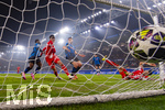 10.03.2026,  Fussball UEFA Championsleague 2025/2026: Achtelfinale, Atalanta Bergamo - FC Bayern München, in der New Balance Arena (Bergamo, Italien),  Torschuss zum 6:0 von Jamal Musiala (2.v.li, Bayern München) re: Luis Diaz (FC Bayern München) 