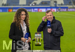10.03.2026,  Fussball UEFA Championsleague 2025/2026: Achtelfinale, Atalanta Bergamo - FC Bayern München, in der New Balance Arena (Bergamo, Italien), Lothar Matthäus (re) am SKY-Sport Mikrofon, mit Moderatorin Kimberly Budinsky (li) 