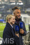 10.03.2026,  Fussball UEFA Championsleague 2025/2026: Achtelfinale, Atalanta Bergamo - FC Bayern München, in der New Balance Arena (Bergamo, Italien),  Sport-Moderatorin Lena Cassel mit Experte Patrick Owomoyela (re).