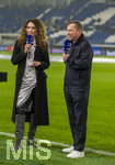 10.03.2026,  Fussball UEFA Championsleague 2025/2026: Achtelfinale, Atalanta Bergamo - FC Bayern München, in der New Balance Arena (Bergamo, Italien), Lothar Matthäus (re) am SKY-Sport Mikrofon, mit Moderatorin Kimberly Budinsky (li)  