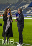 10.03.2026,  Fussball UEFA Championsleague 2025/2026: Achtelfinale, Atalanta Bergamo - FC Bayern München, in der New Balance Arena (Bergamo, Italien), Lothar Matthäus (re) am SKY-Sport Mikrofon, mit Moderatorin Kimberly Budinsky (li)  
