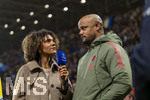 10.03.2026,  Fussball UEFA Championsleague 2025/2026: Achtelfinale, Atalanta Bergamo - FC Bayern München, in der New Balance Arena (Bergamo, Italien), Trainer Vincent Kompany (FC Bayern München) beim TV-Interview mit Moderatorin Cayana Adjei-Freeman (li, Amazon Prime)