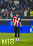 10.03.2026,  Fussball UEFA Championsleague 2025/2026: Achtelfinale, Atalanta Bergamo - FC Bayern München, in der New Balance Arena (Bergamo, Italien), Torwart Leonard Prescott (FC Bayern München) beim Aufwärmen.