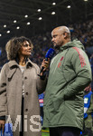 10.03.2026,  Fussball UEFA Championsleague 2025/2026: Achtelfinale, Atalanta Bergamo - FC Bayern München, in der New Balance Arena (Bergamo, Italien), Trainer Vincent Kompany (FC Bayern München) beim TV-Interview mit Moderatorin Cayana Adjei-Freeman (li, Amazon Prime)