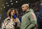 10.03.2026,  Fussball UEFA Championsleague 2025/2026: Achtelfinale, Atalanta Bergamo - FC Bayern München, in der New Balance Arena (Bergamo, Italien), Trainer Vincent Kompany (FC Bayern München) beim TV-Interview mit Moderatorin Cayana Adjei-Freeman (li, Amazon Prime)