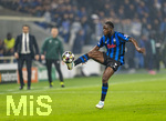 10.03.2026,  Fussball UEFA Championsleague 2025/2026: Achtelfinale, Atalanta Bergamo - FC Bayern München, in der New Balance Arena (Bergamo, Italien), Kamaldeen Sulemana (Atalanta Bergamo) am Ball 