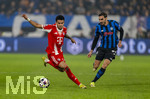 10.03.2026,  Fussball UEFA Championsleague 2025/2026: Achtelfinale, Atalanta Bergamo - FC Bayern München, in der New Balance Arena (Bergamo, Italien), v.li: Luis Diaz (FC Bayern München) gegen Davide Zappacosta (Atalanta Bergamo) 