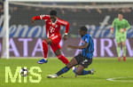 10.03.2026,  Fussball UEFA Championsleague 2025/2026: Achtelfinale, Atalanta Bergamo - FC Bayern München, in der New Balance Arena (Bergamo, Italien), von links:  Alphonso Davies (FC Bayern München) gegen Kamaldeen Sulemana (Atalanta Bergamo).