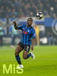 10.03.2026,  Fussball UEFA Championsleague 2025/2026: Achtelfinale, Atalanta Bergamo - FC Bayern München, in der New Balance Arena (Bergamo, Italien), Kamaldeen Sulemana (Atalanta Bergamo) am Ball 