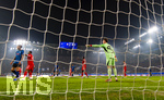 10.03.2026,  Fussball UEFA Championsleague 2025/2026: Achtelfinale, Atalanta Bergamo - FC Bayern München, in der New Balance Arena (Bergamo, Italien), Torwart Jonas Urbig (FC Bayern München)  