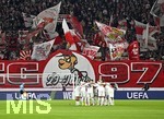 12.03.2026, Fussball UEFA Europa League 2025/2026: Achtelfinale, VfB Stuttgart - FC Porto, in der MHP-Arena Stuttgart, Die Spieler puschen sich ein.
  

