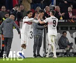 12.03.2026, Fussball UEFA Europa League 2025/2026: Achtelfinale, VfB Stuttgart - FC Porto, in der MHP-Arena Stuttgart, Ermedin Demirovic (Stuttgart) geht aus dem Spiel , für ihn kommt Enzo Millot (Stuttgart) 
  

