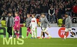 12.03.2026, Fussball UEFA Europa League 2025/2026: Achtelfinale, VfB Stuttgart - FC Porto, in der MHP-Arena Stuttgart, Die Stuttgarter lassen die Köpfe hängen
  

